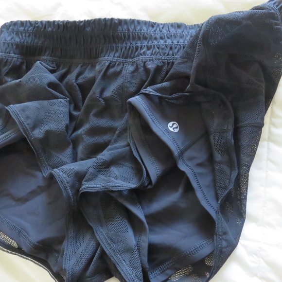 SOLD Lululemon Sky Run By Short Lace Shorts NWOT - Picture 5 of 5